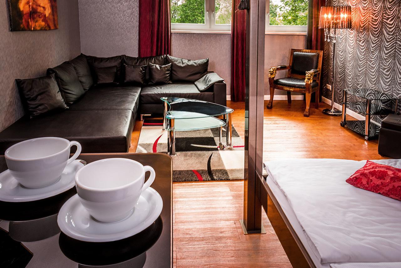 Hotel Sleepinn Volkspark (Adults Only) Hamburg Exterior foto