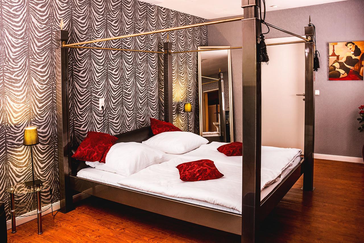Hotel Sleepinn Volkspark (Adults Only) Hamburg Exterior foto