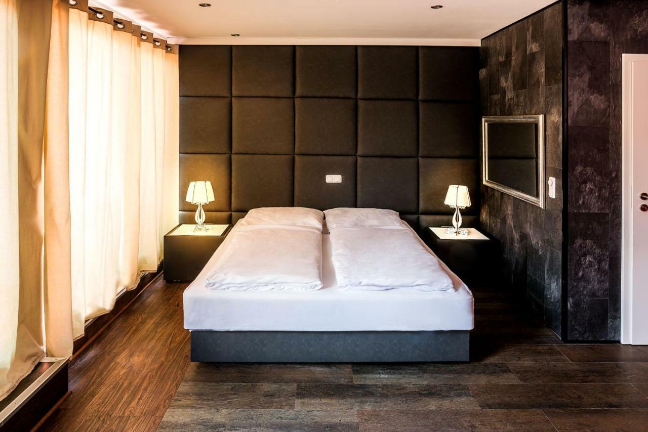 Hotel Sleepinn Volkspark (Adults Only) Hamburg Exterior foto